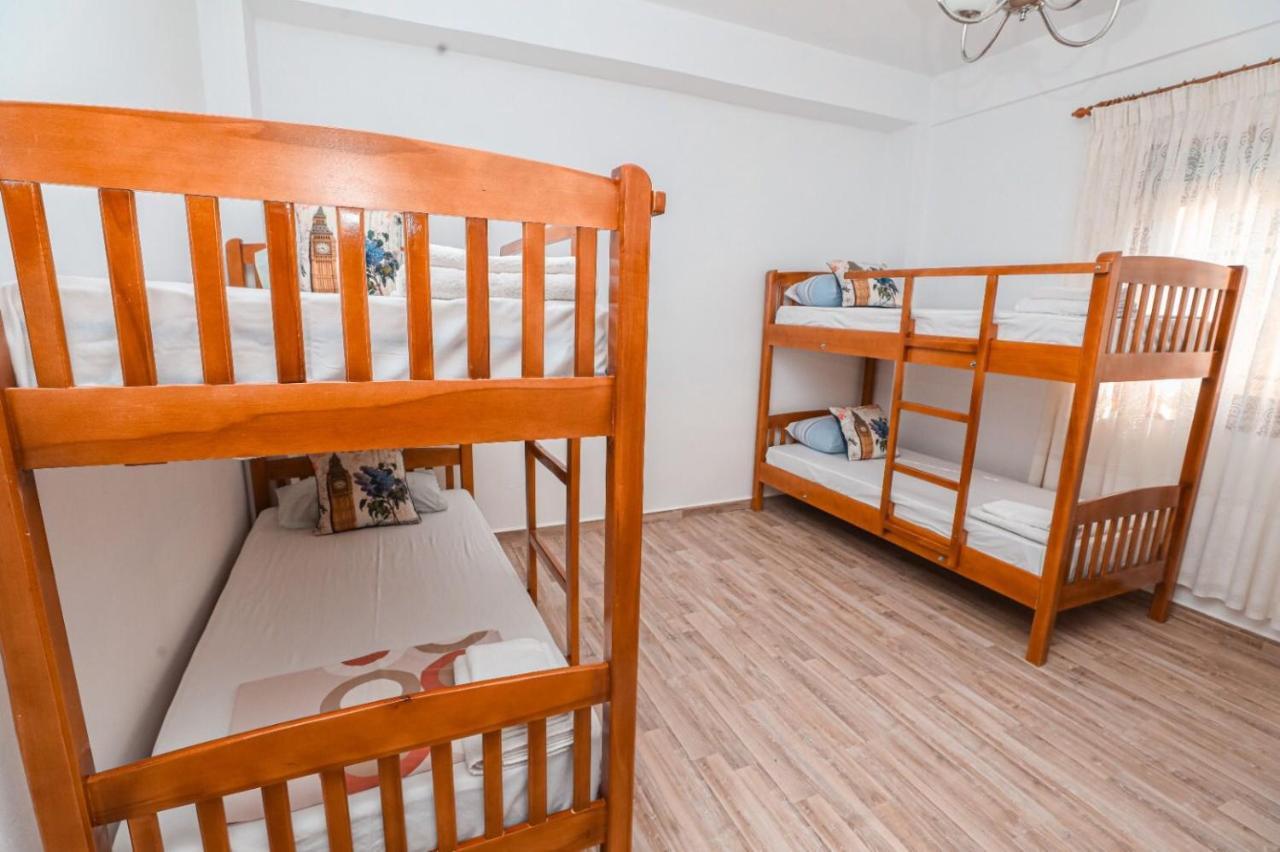 Auberge de jeunesse Nana à Vlorë Extérieur photo