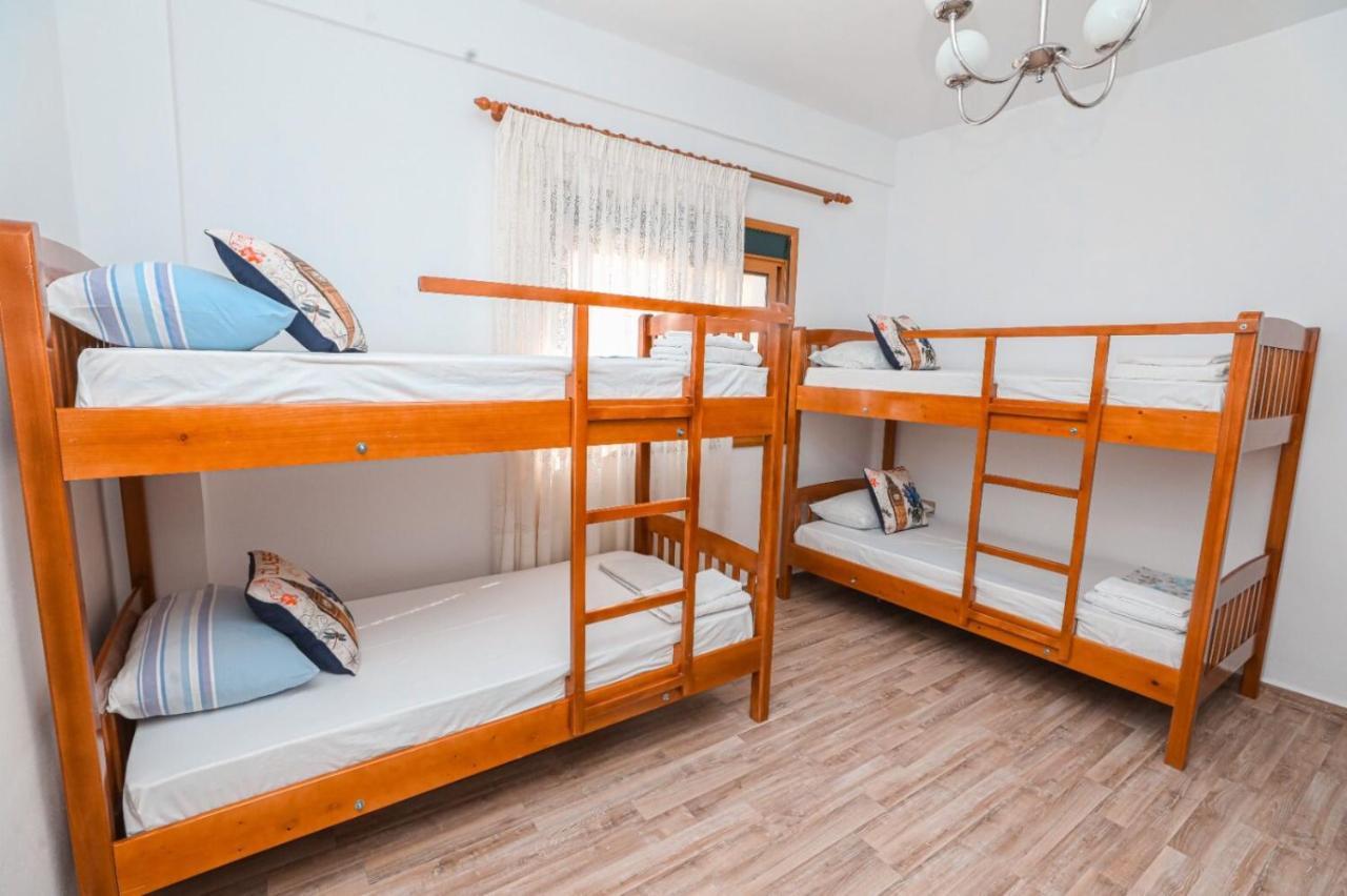 Auberge de jeunesse Nana à Vlorë Extérieur photo